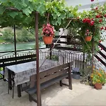 Prenociste Na Drini * Foča