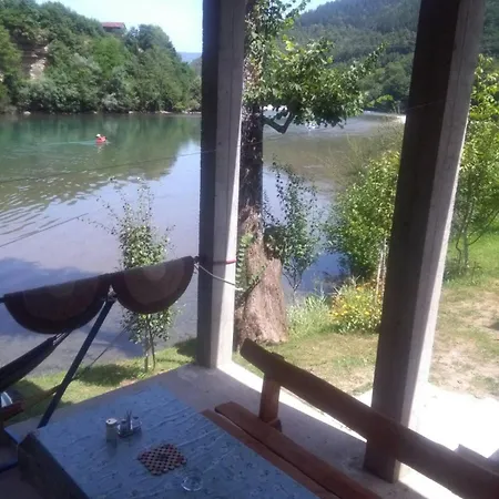 Prenociste Na Drini krevet i doručak Foca