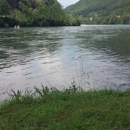 Prenociste Na Drini * Foca